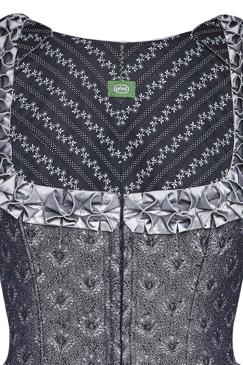 In the spotlight - Image 8