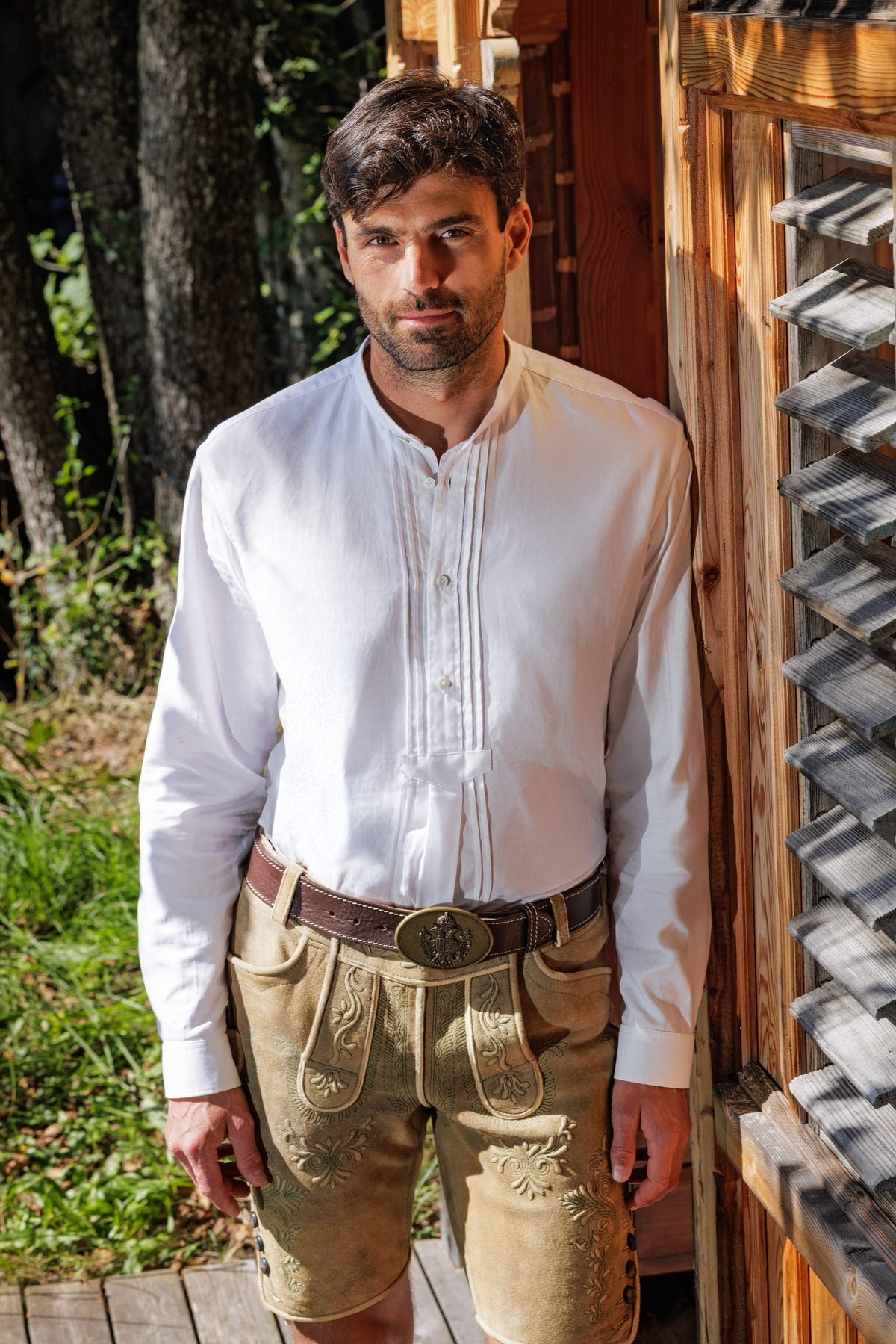 What is a Pfoad? The traditional stand-collar shirt