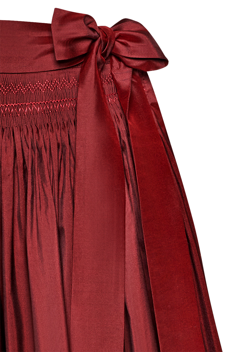 Masterfully embroidered - Image 2