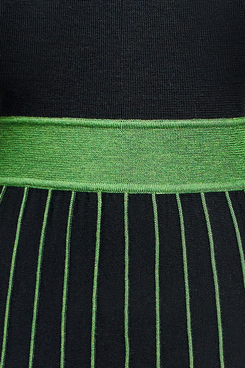 Knitted dress with knitted pintucks - Image 4