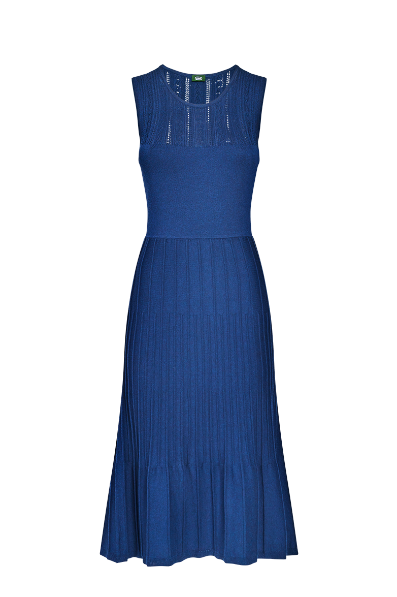Fitted dress with artful knitted patterns - Image 1