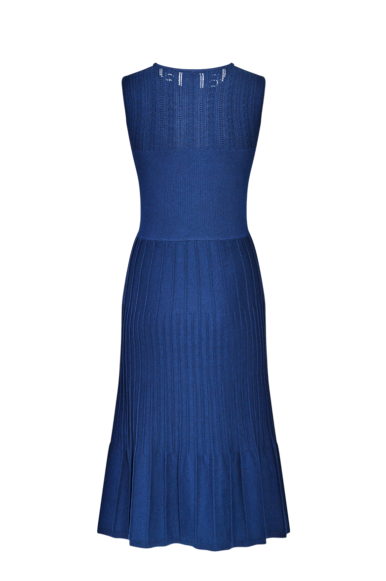 Fitted dress with artful knitted patterns - Image 2
