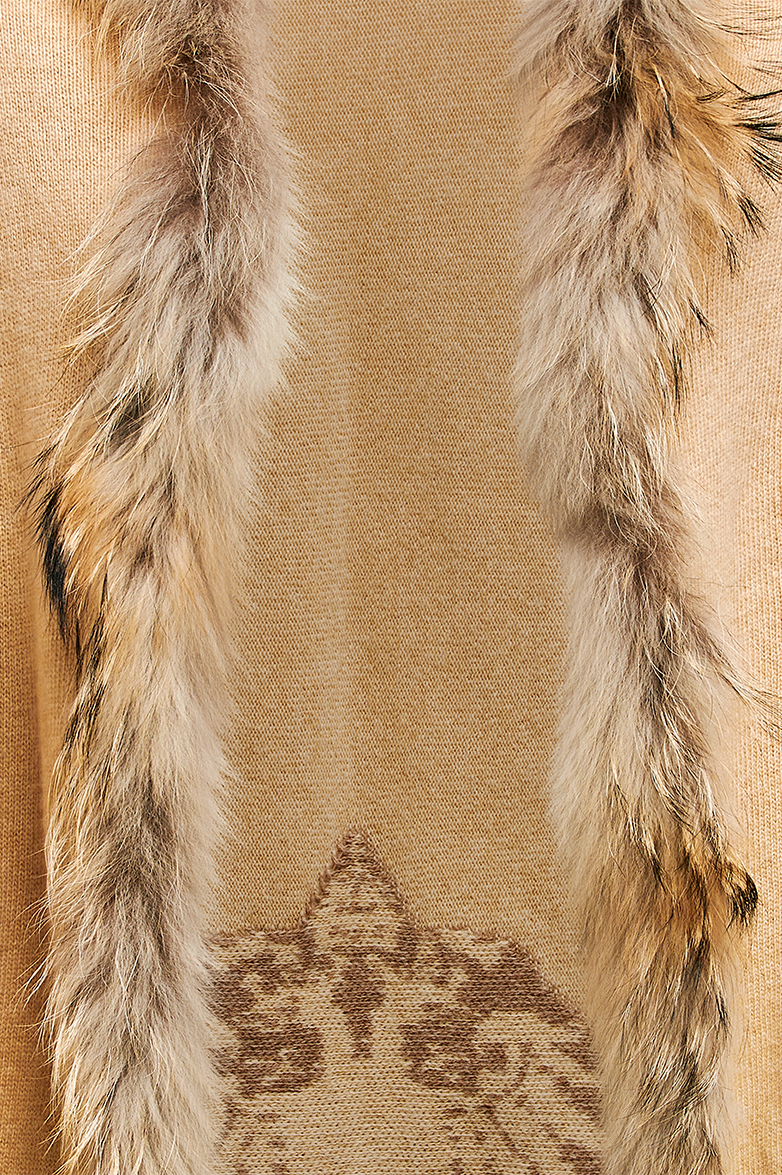 Knitted triangular scarf - Image 4
