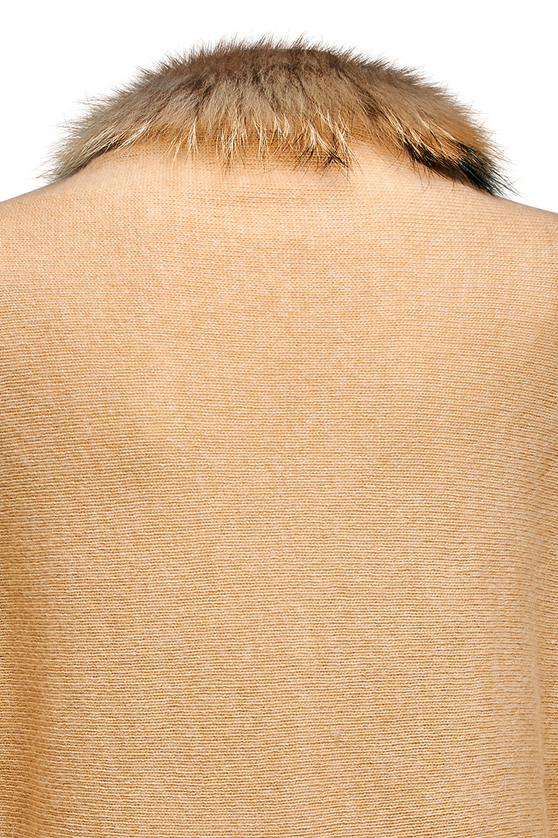 Knitted triangular scarf - Image 5