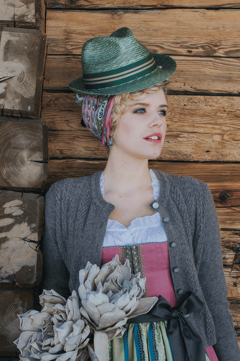 Salzburger Dirndl blouse - Image 7