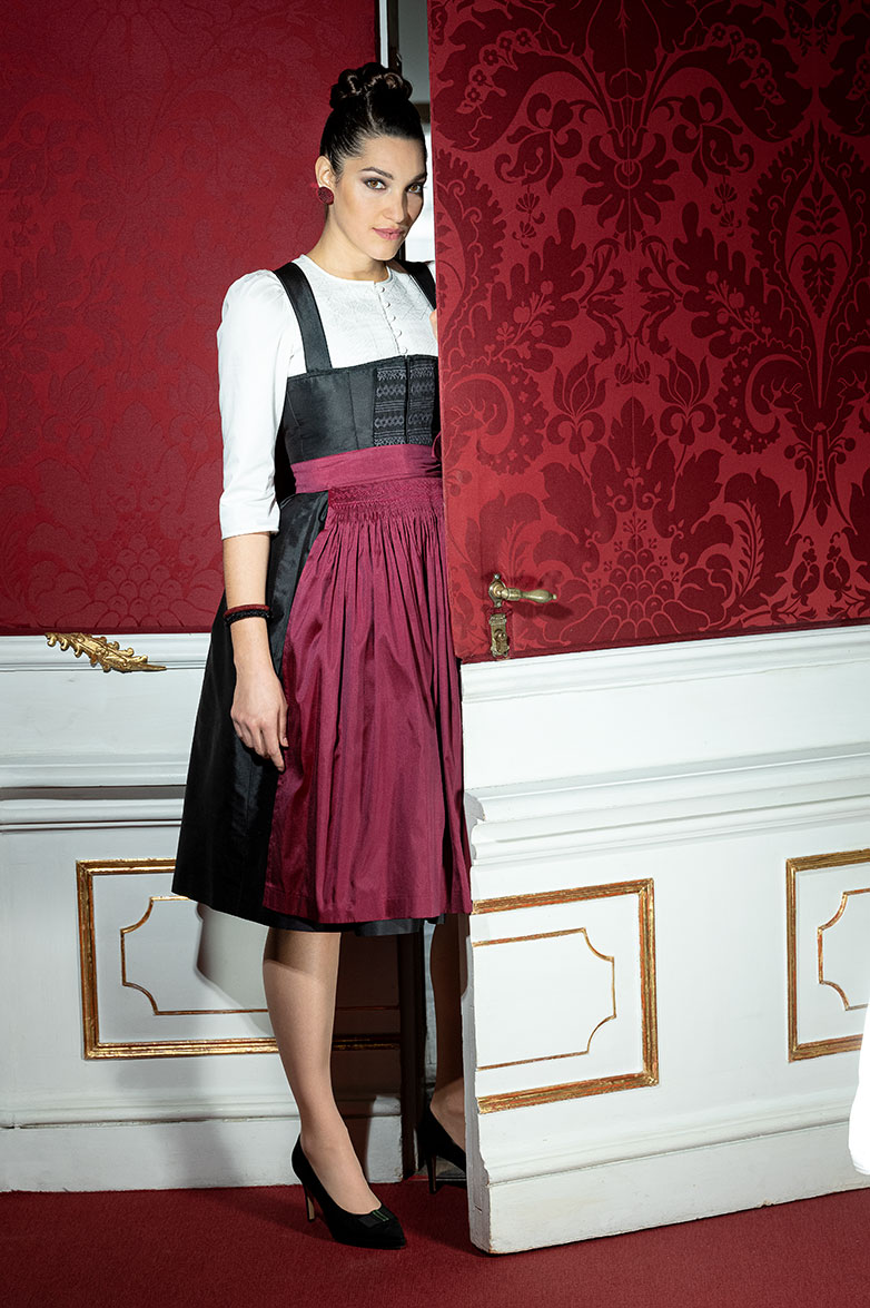 Stehfalten-Dirndl - Image 3