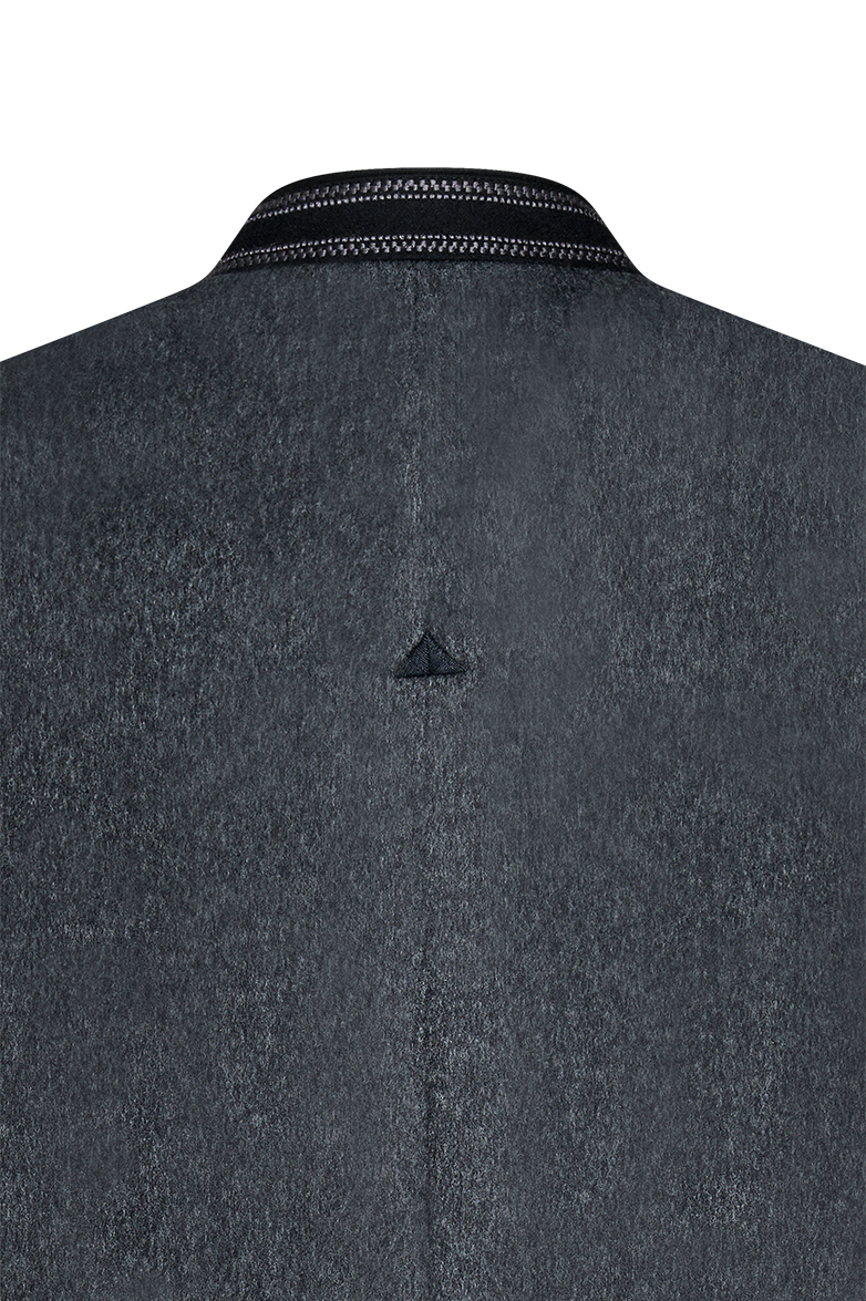 Joppe with embroidery and Rehrosen - Image 5