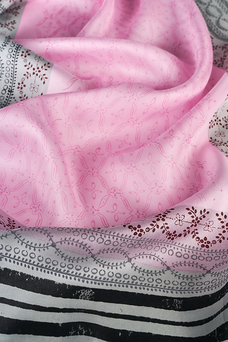 Shawl in hand-printed silk - Image 3
